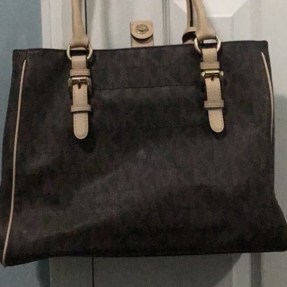 Michael Kors handbag - Picture 1 of 3